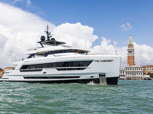 DUCALE 120 — Ocean King