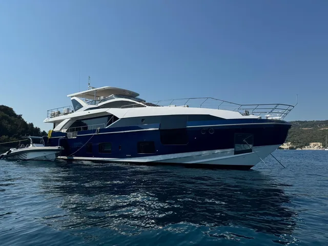 BETTY — Azimut