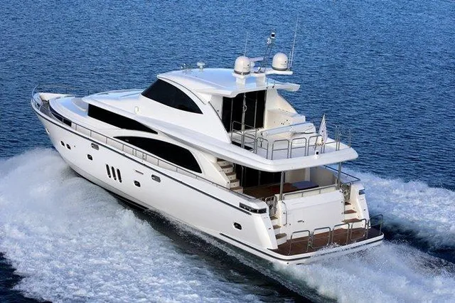JOHNSON 83' SKYLOUNGE M/Y