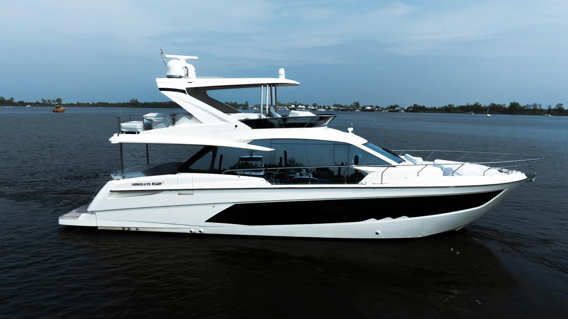 ABSOLUTE 62 FLY - Image 1