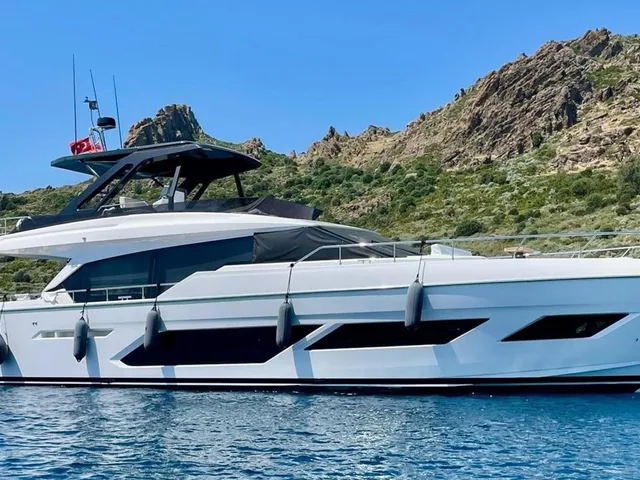 FERRETTI 720 2023 — Ferretti Yachts