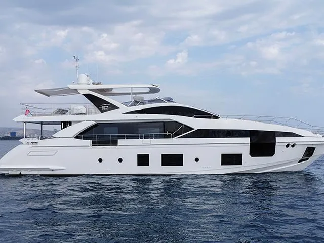 CLOUDY BAY — Azimut