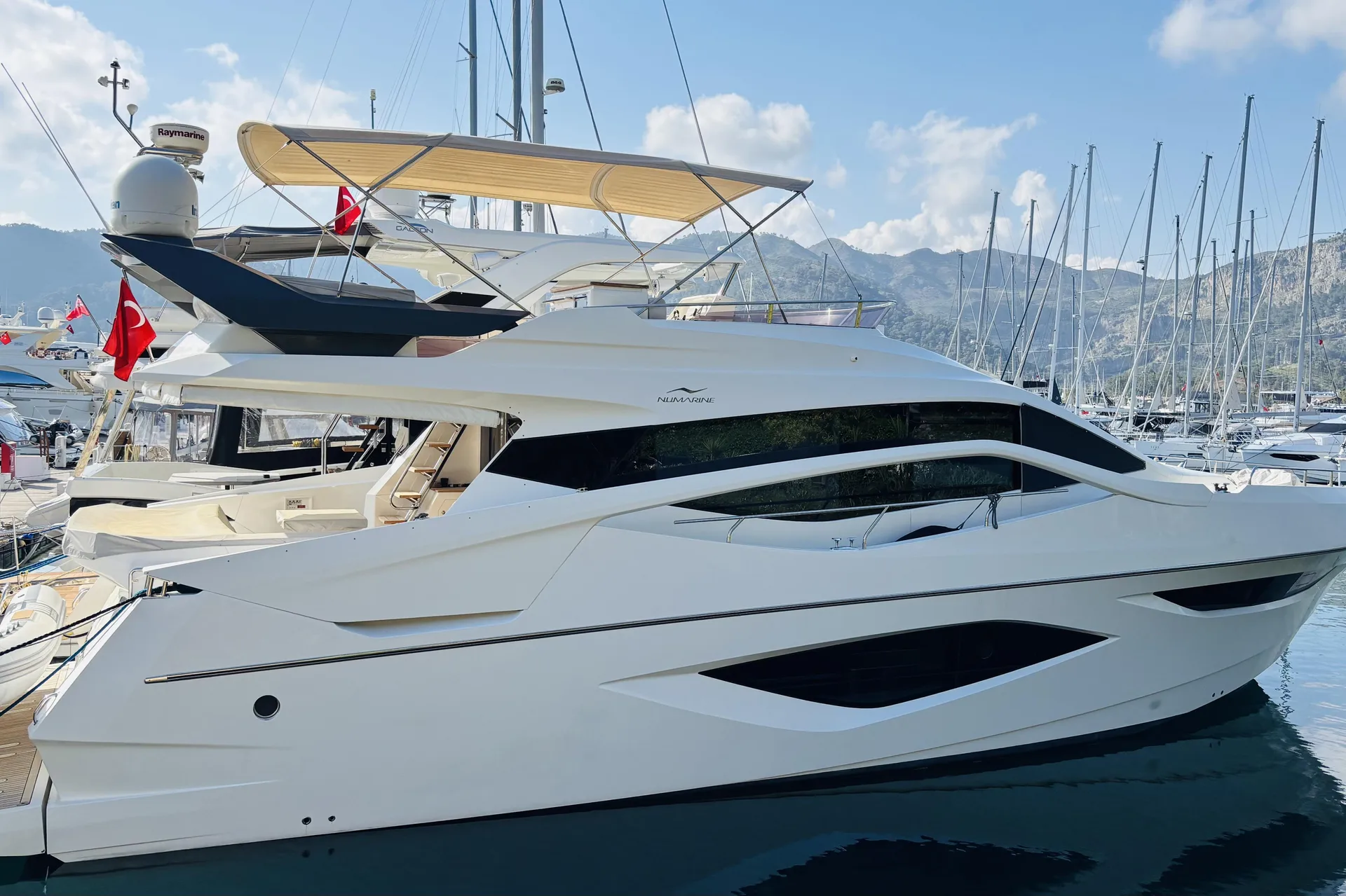 NUMARINE 62 FLY - Image 3