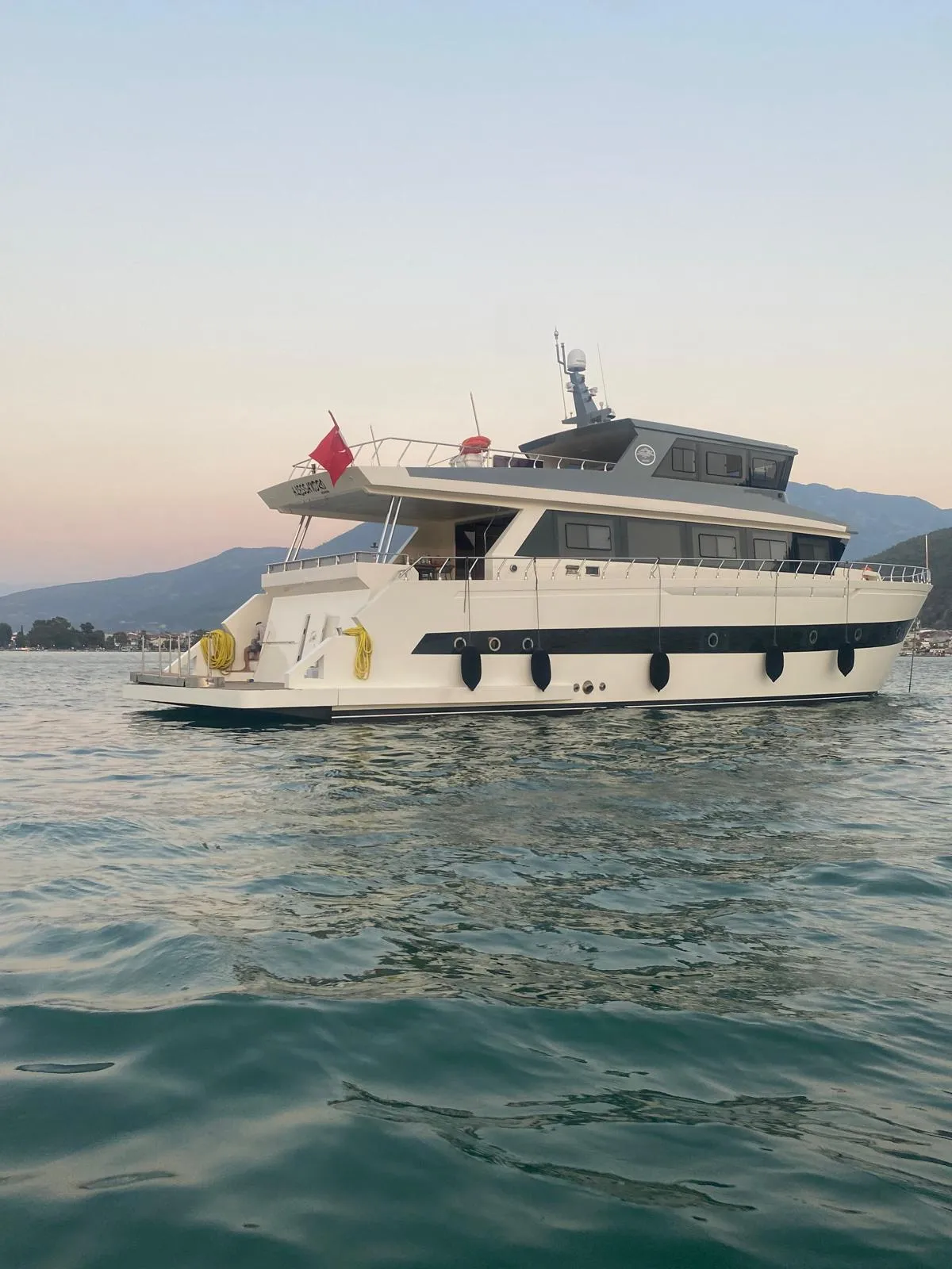 CUSTOM-CRAFT 80 - Image 3