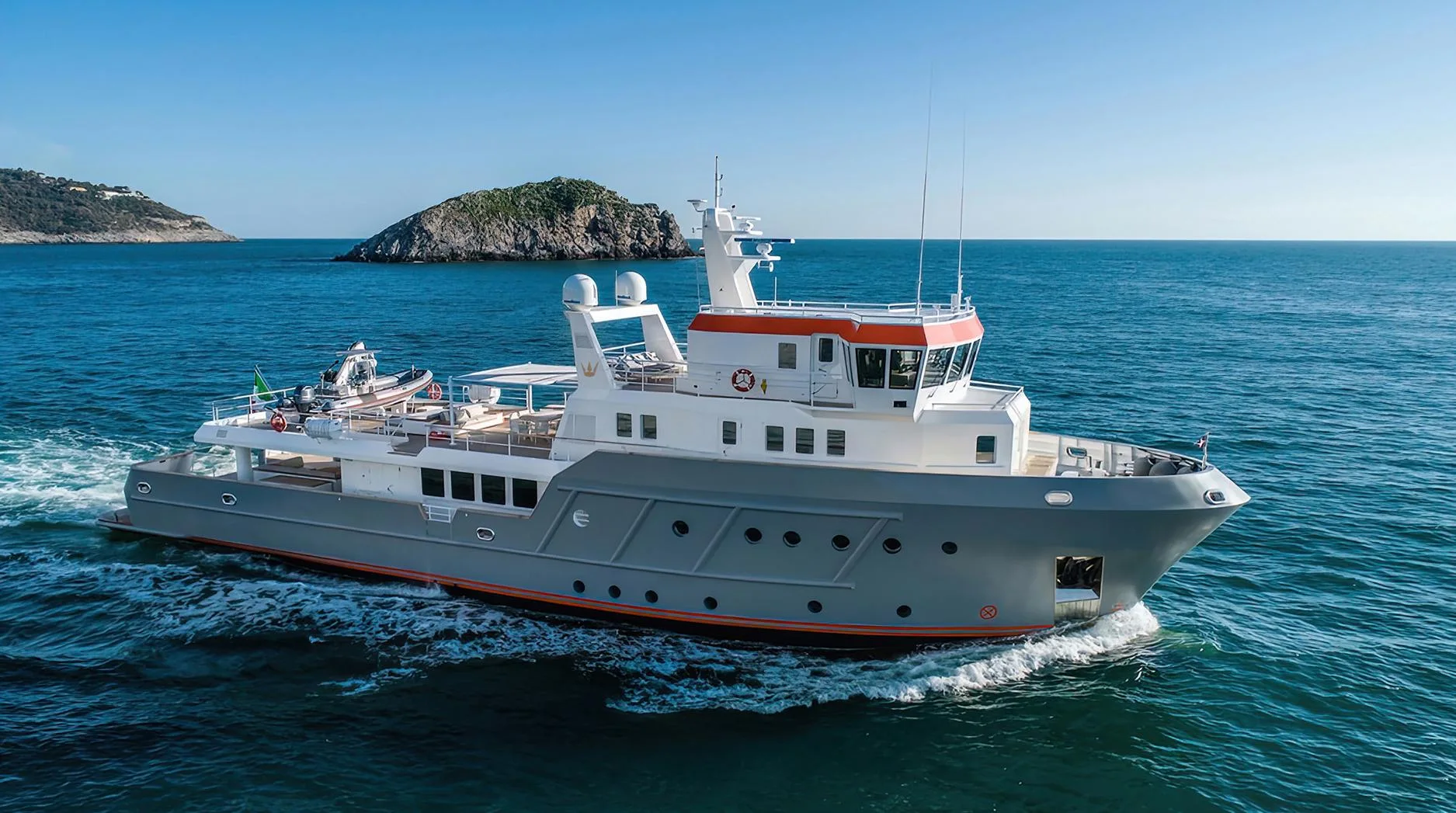 EXPLORER 130 - Image 1