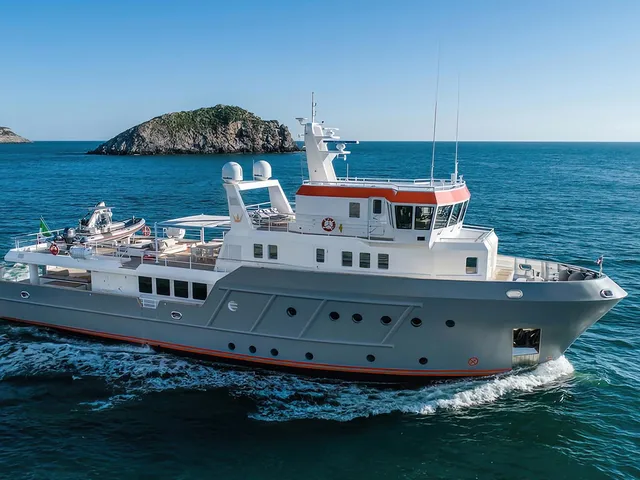 EXPLORER 130 — Ocean King