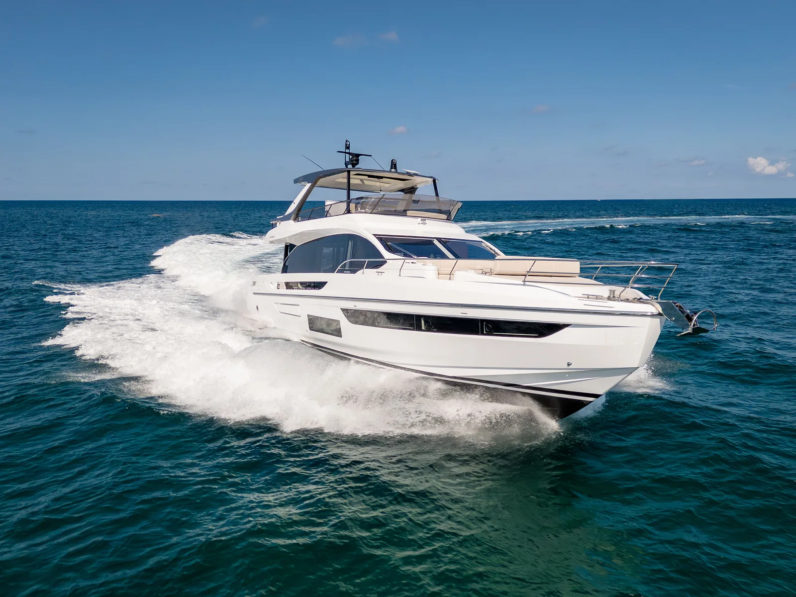 2026 AZIMUT FLY 72 - Image 1