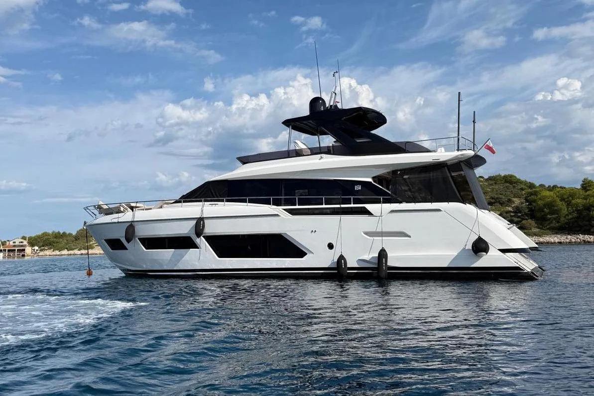 FERRETTI YACHTS 670 - Image 1
