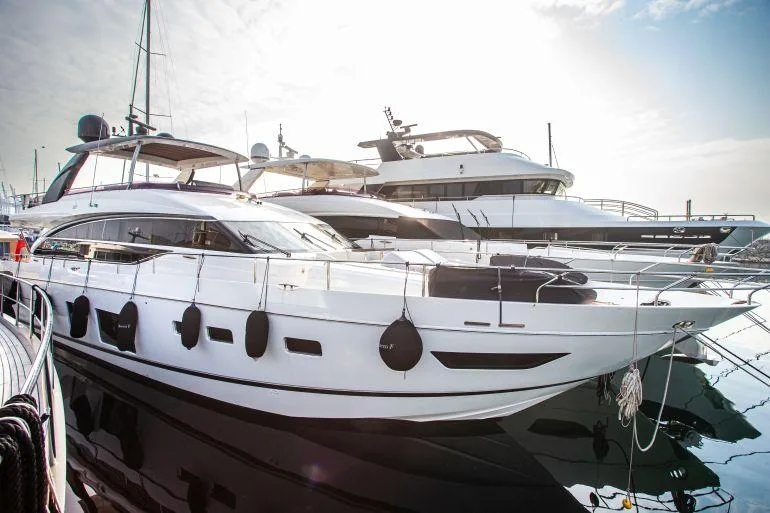 PRINCESS 82 - Image 1