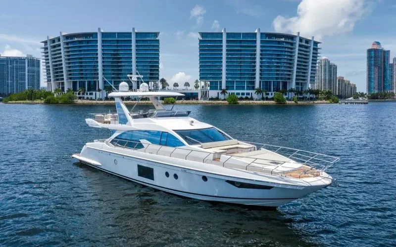 2016 AZIMUT 66 FLY - Image 1