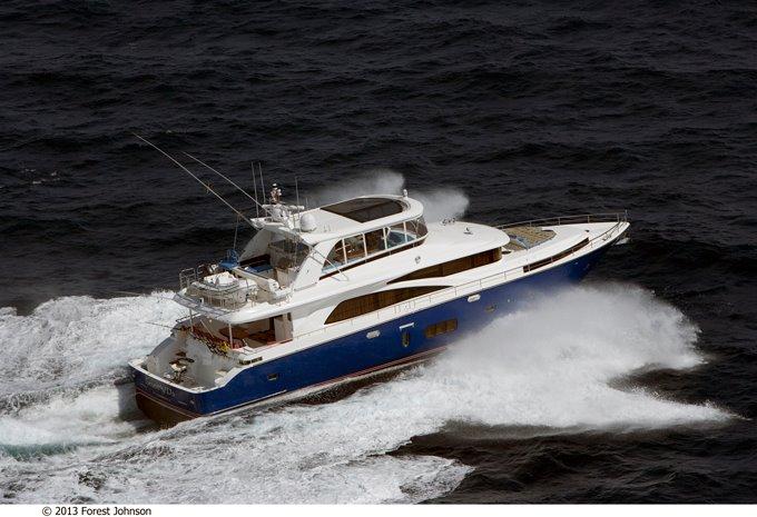 JOHNSON 80' FLYBRIDGE M/Y - Image 1