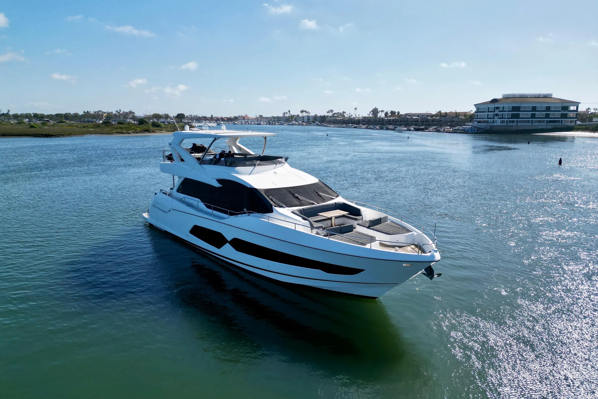 SUNSEEKER 76 YACHT - Image 1