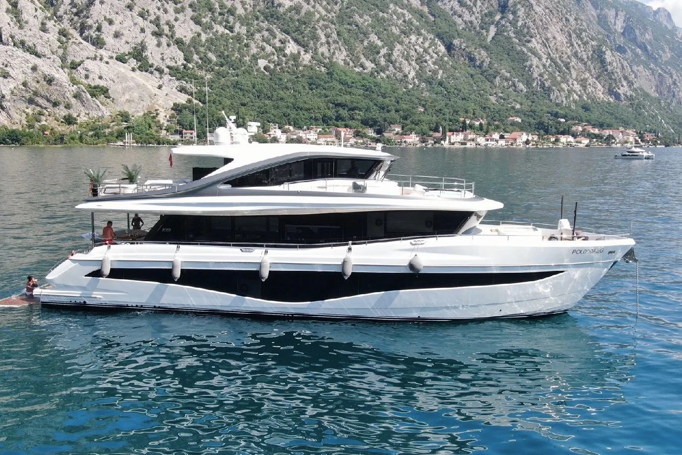 PRINCESS X80 - Image 1