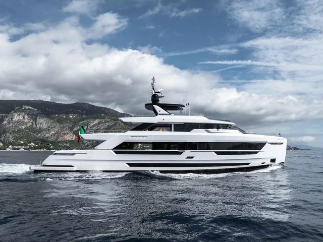 Ocean King Ducale 120 — Ocean King