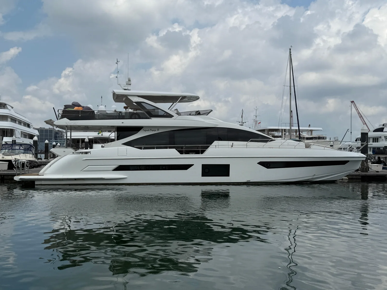 AZIMUT GRANDE 25 METRI - Image 1