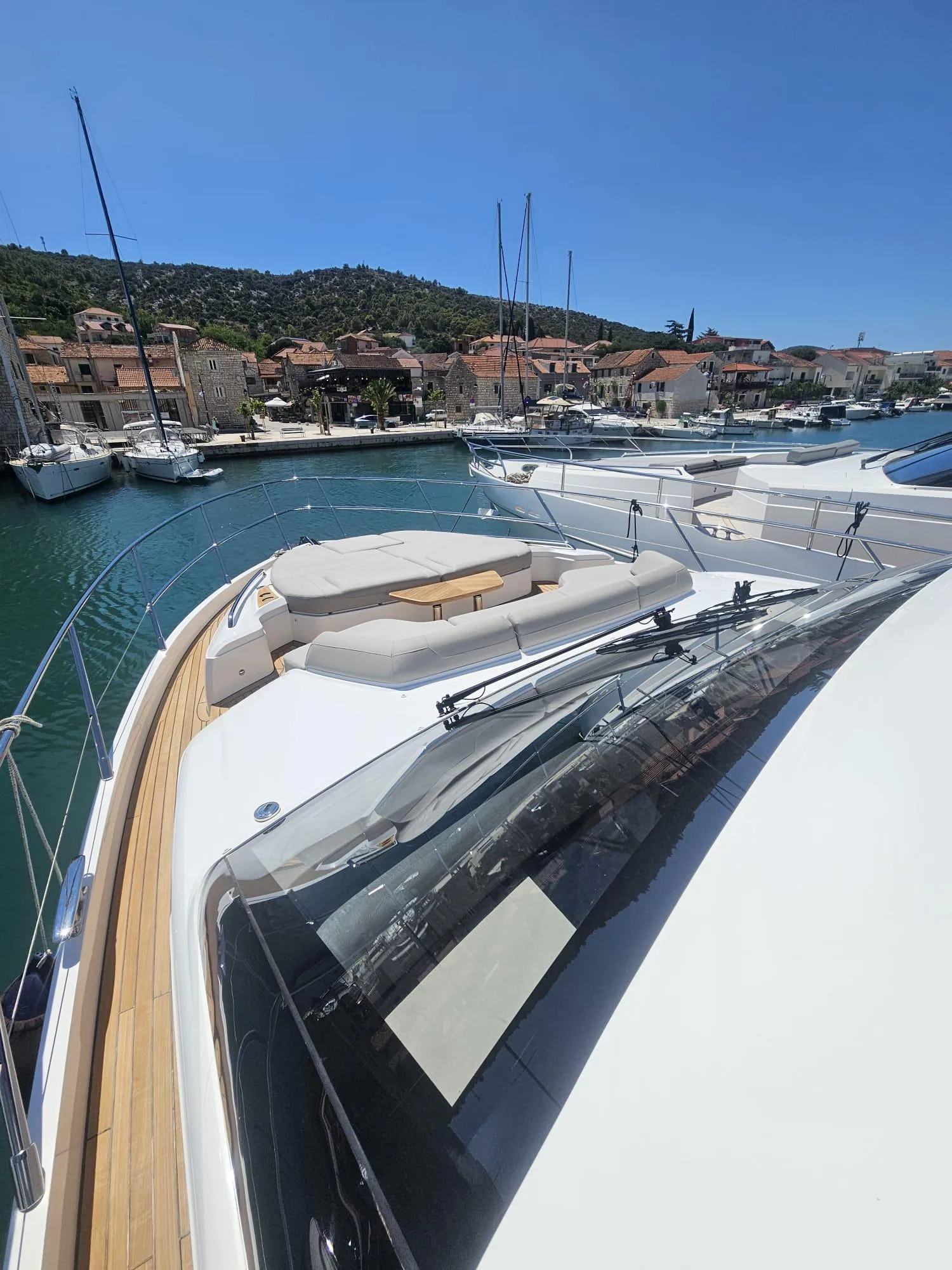 PRINCESS F62 - Image 3