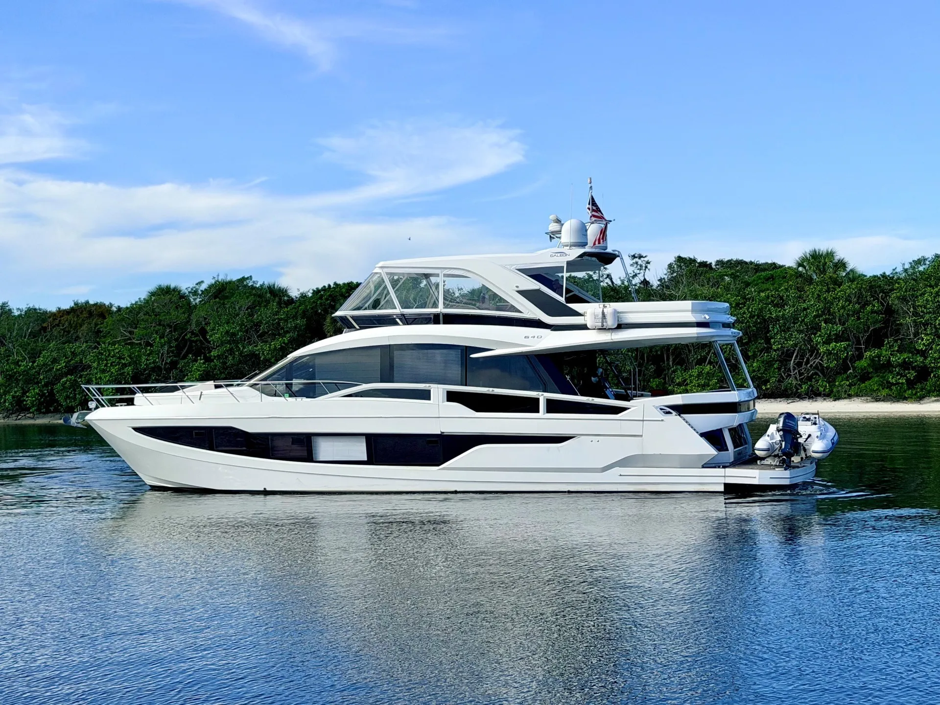 2019 GALEON 640 FLY BRIDGE - Image 3