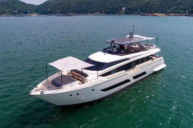 FERRETTI 850