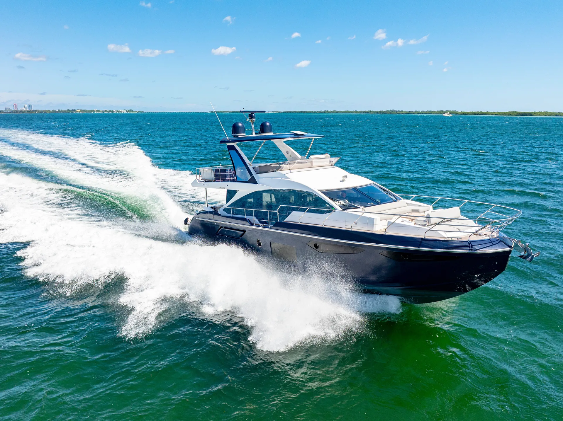 2020 AZIMUT 60 - Image 3