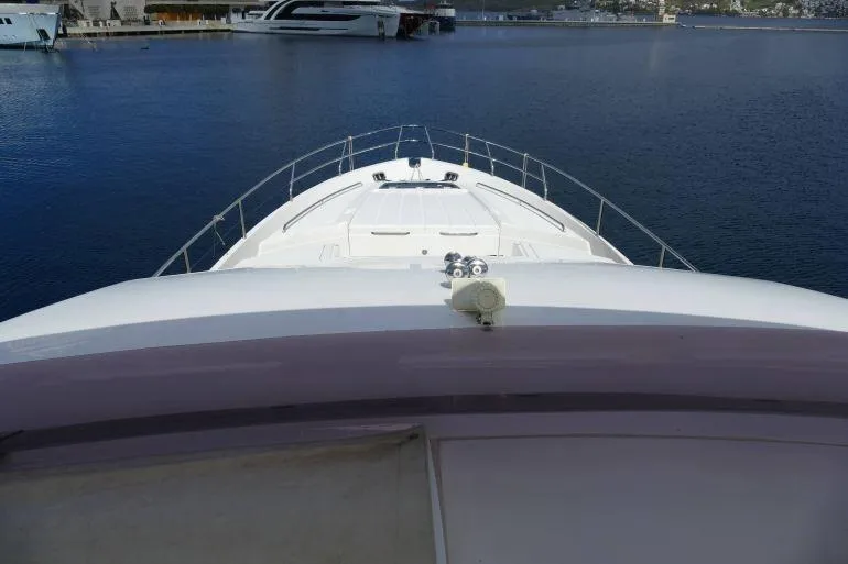 PRINCESS 72 FLYBRIDGE MOTOR YACHT - Image 3
