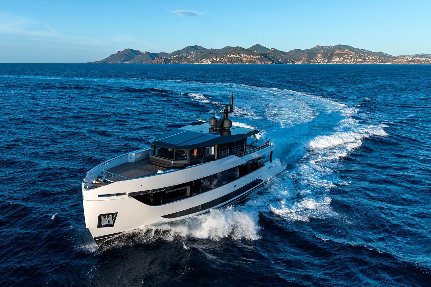 ARCADIA YACHTS A96NEW - Image 3