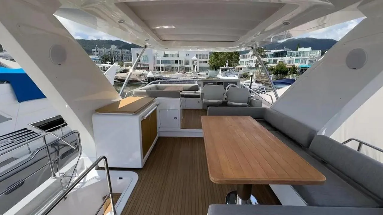 AZIMUT 66 2017 - Image 3