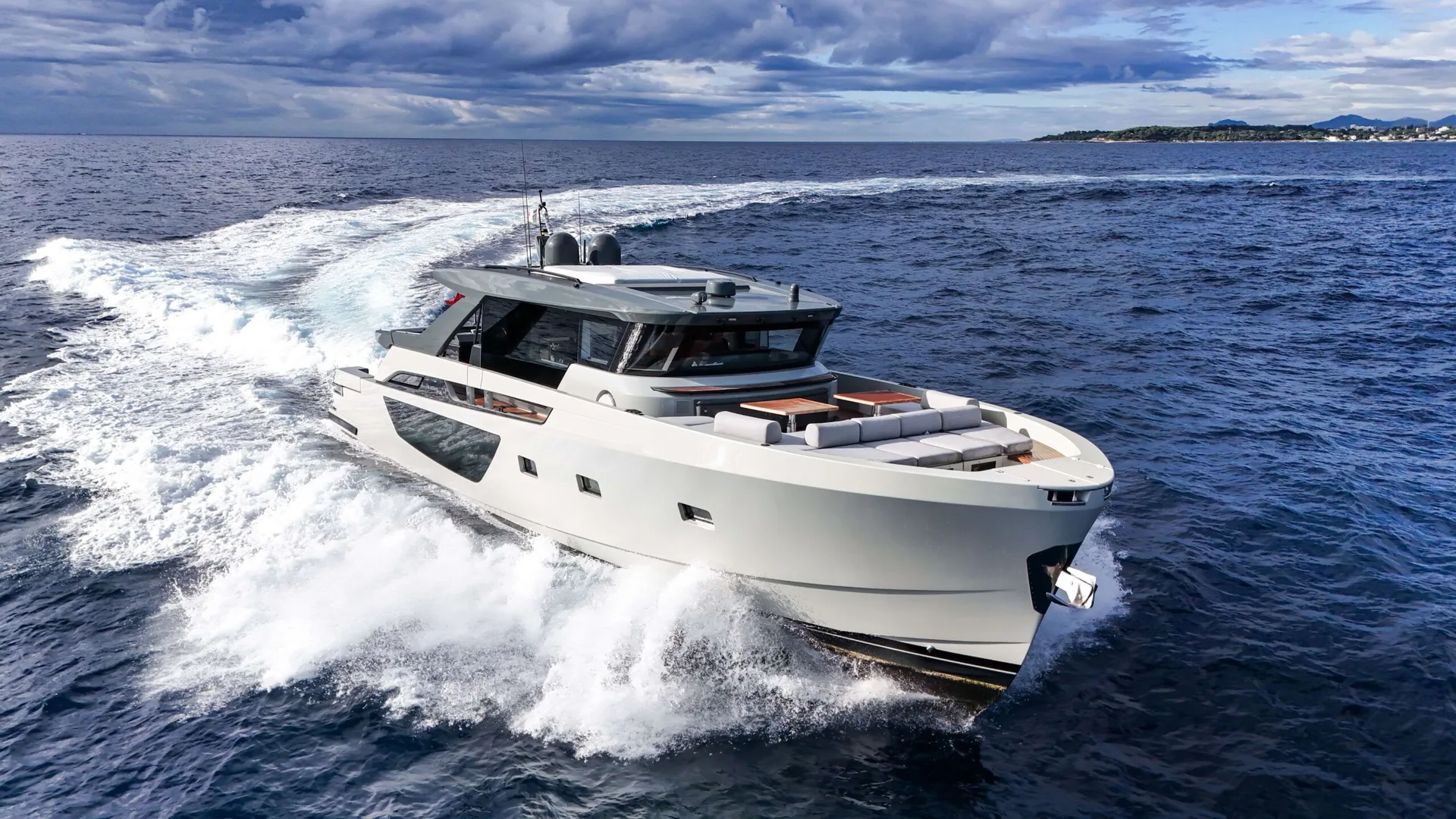 BLUEGAME BGX70 - Image 1