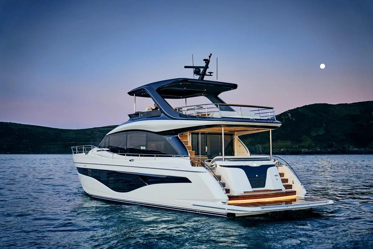 YACHTQUARTERS Y72 - Image 1