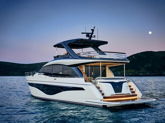 YachtQuarters Y72 — Princess
