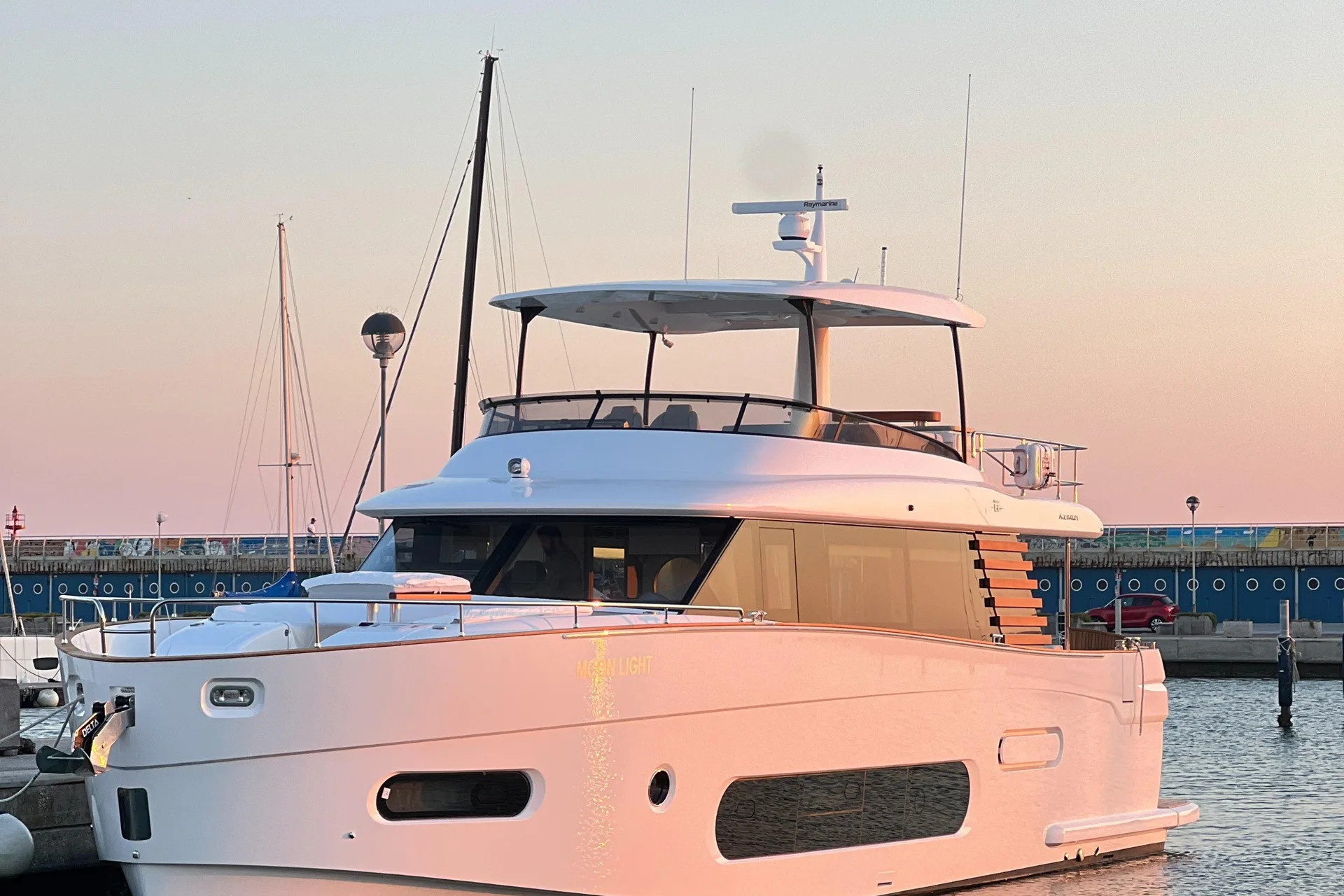 AZIMUT MAGELLANO 66 - Image 1