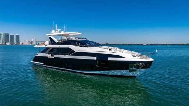 AZIMUT GRANDE 27M