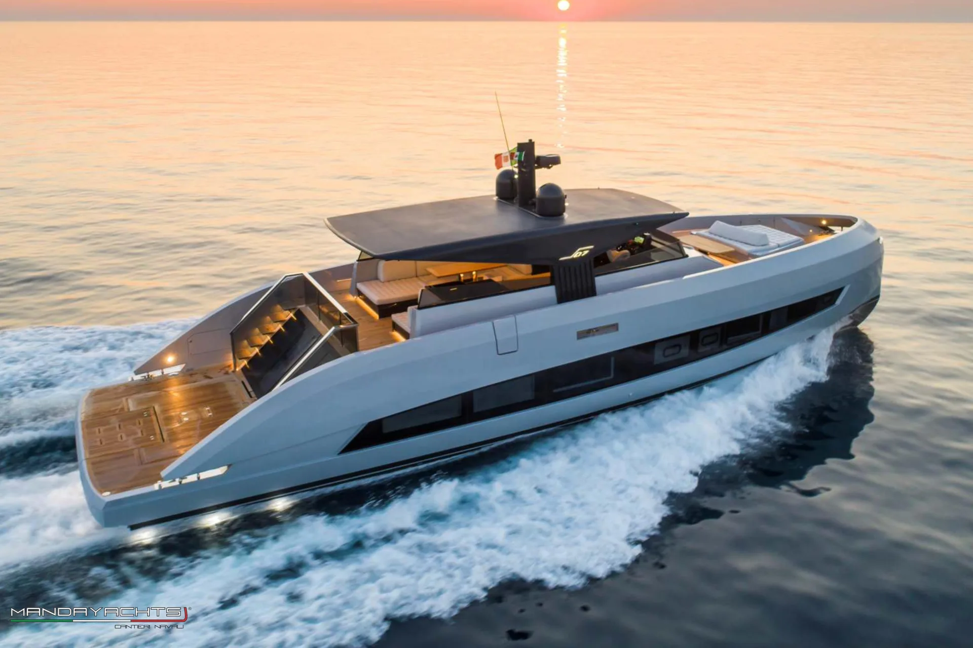 MANDAYACHTS S07 SPIDER - Image 1