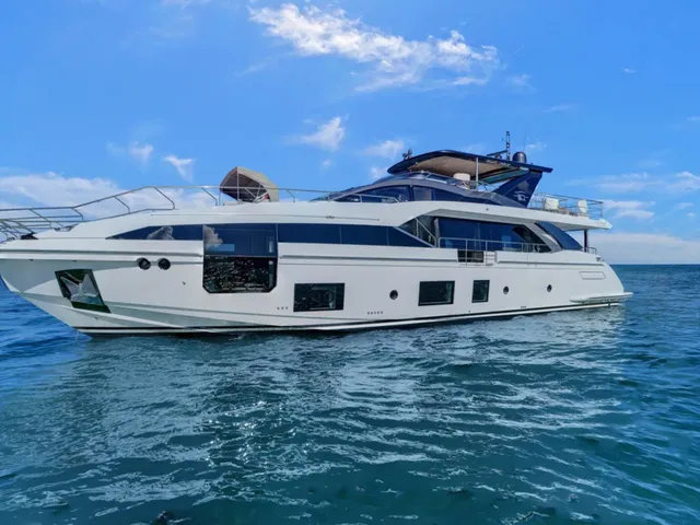 Enchante' — Azimut