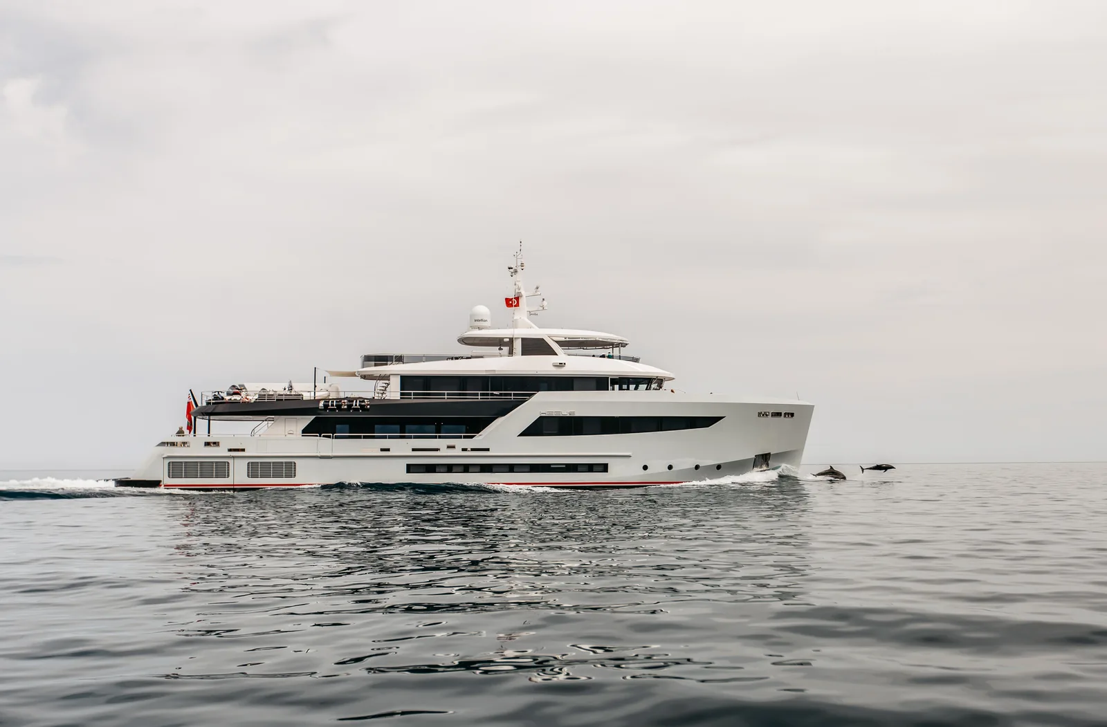 BERING 145 EXPLORER YACHT - Image 1
