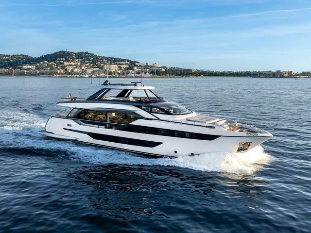 TOGETHER — Ferretti Yachts