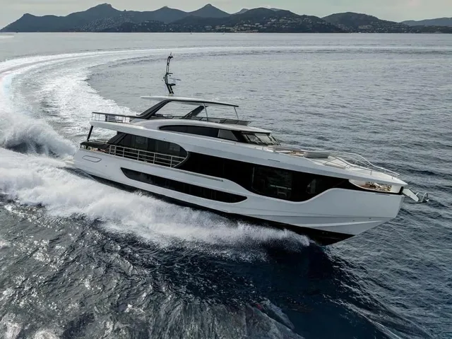 Sea Star — Azimut