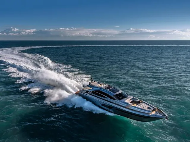 Pershing 8X — Pershing