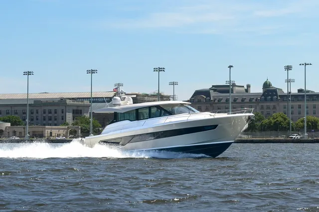 TIARA YACHTS EX 60