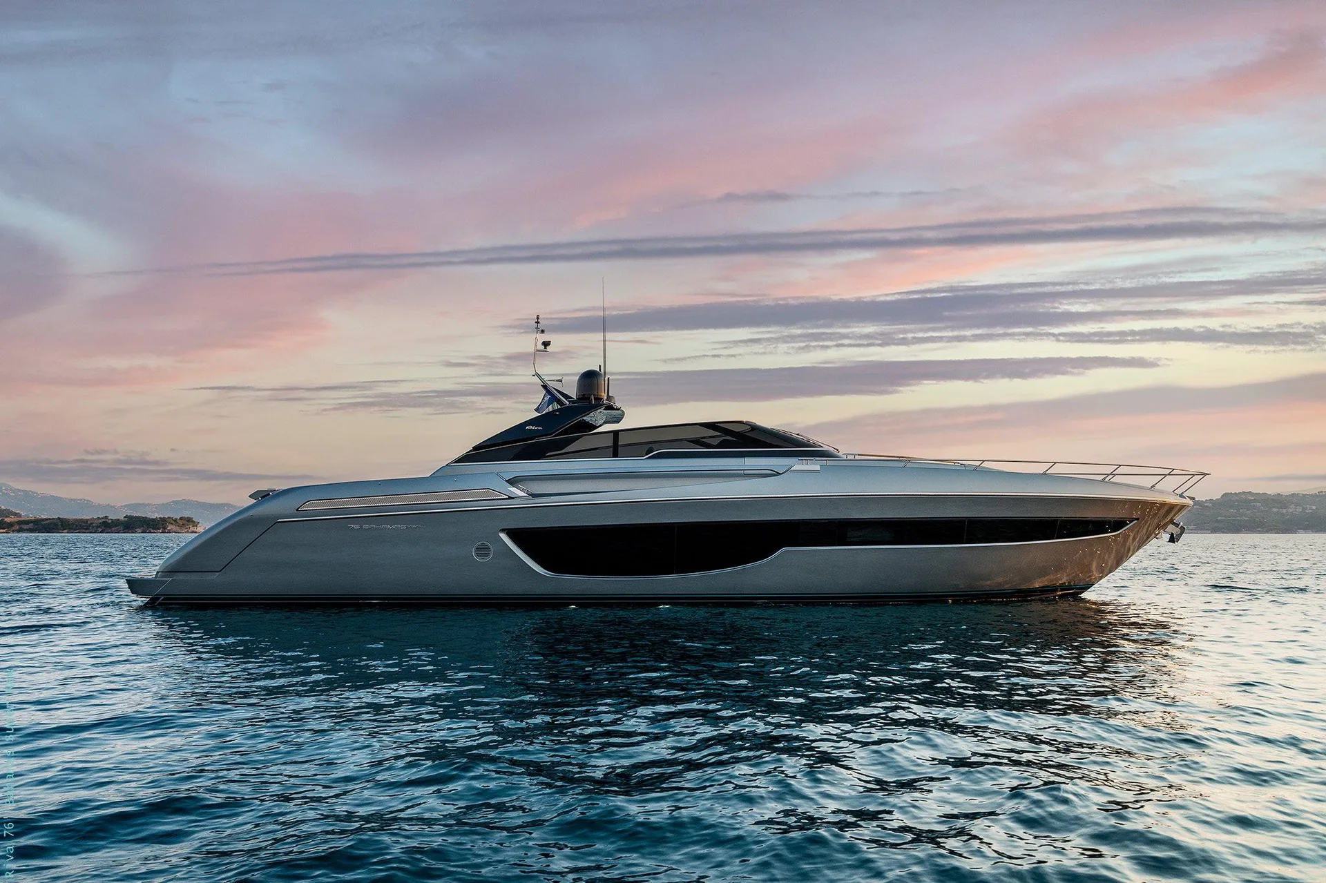 RIVA 76' BAHAMAS SUPER - Image 1