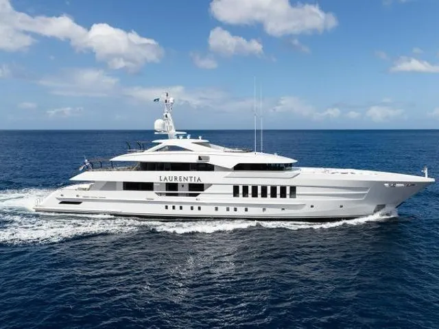 LAURENTIA — Heesen