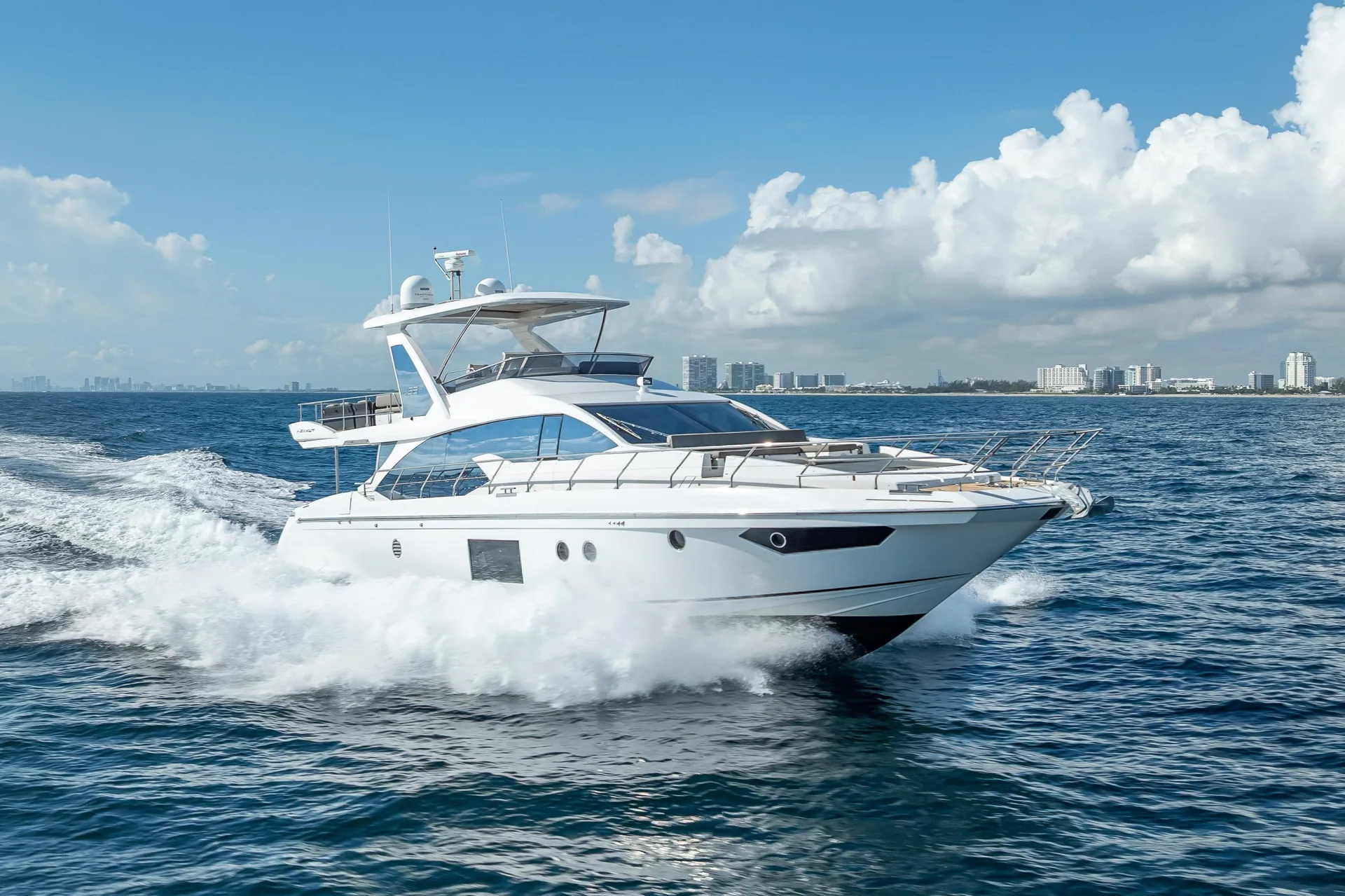 AZIMUT 66 FLY - Image 1