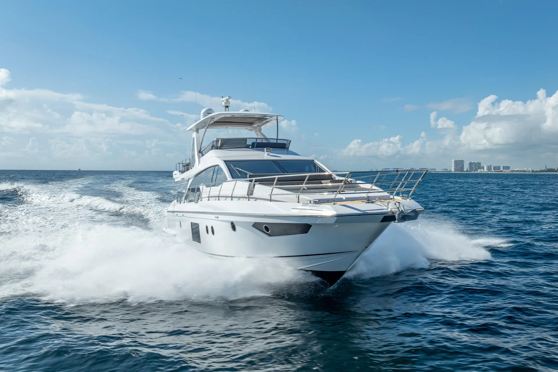 AZIMUT 66 FLY - Image 3