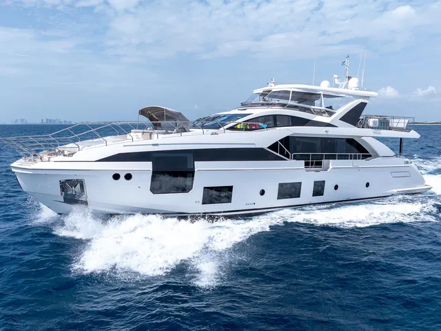 CAPTAIN MORGAN II — Azimut