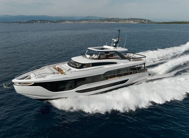 AZIMUT GRANDE 26M