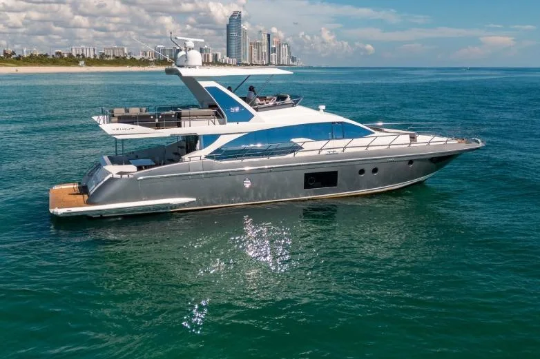 AZIMUT 66 - Image 1