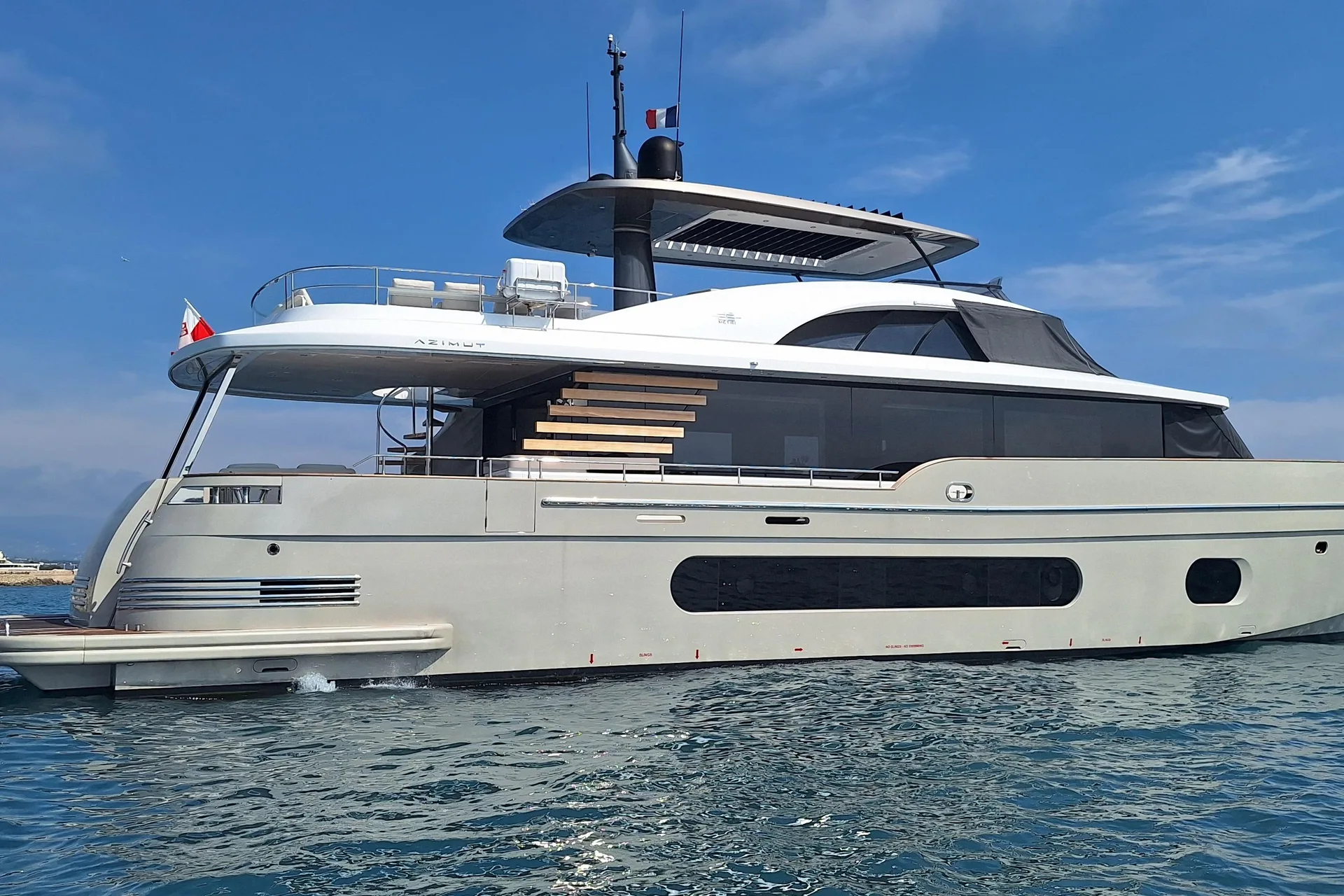 CHELINA - Image 1