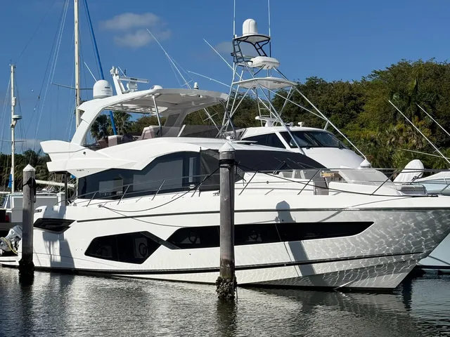 4 Play — Sunseeker