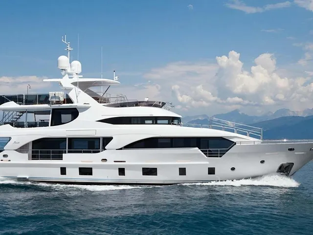 DYLAN ANNE — Benetti