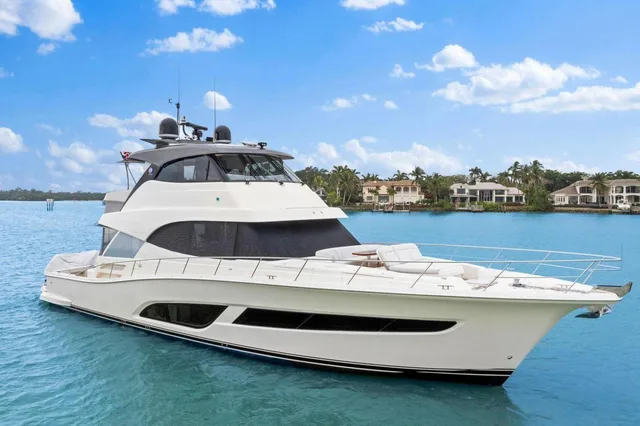RIVIERA 64 SPORTS MOTOR YACHT