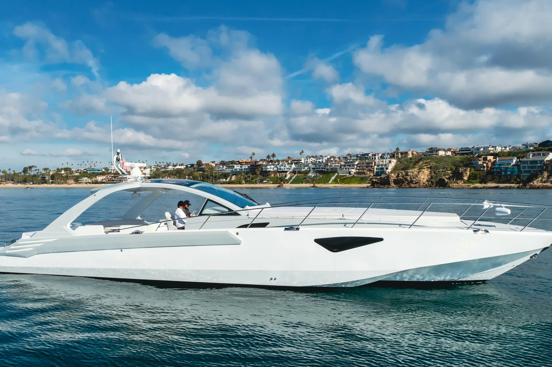 TRIDENT 60 - Image 1